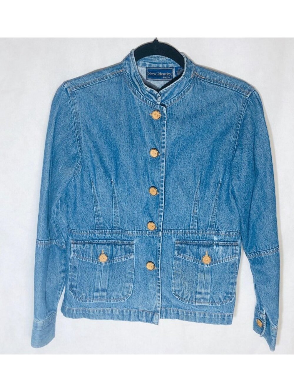 New Identity jean jacket blue floral embroidered button size petite small READ